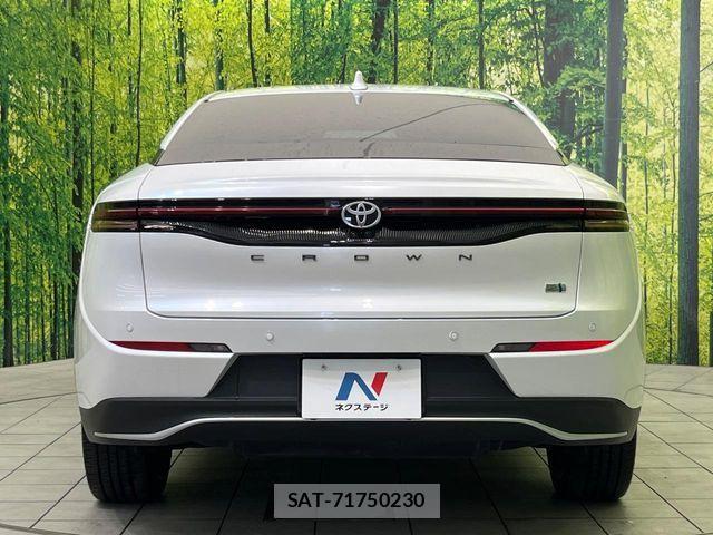 Toyota Crown Crossover 2023-03 7453639-14
