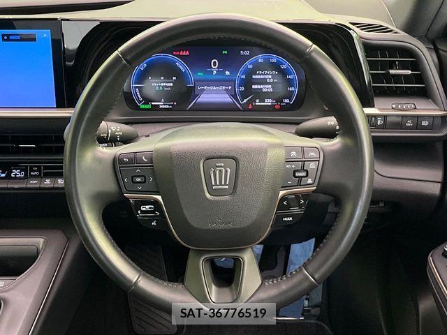 Toyota Crown Crossover 2022-12 7453641-10