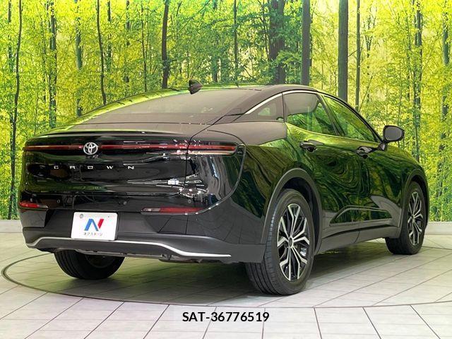 Toyota Crown Crossover 2022-12 7453641-16
