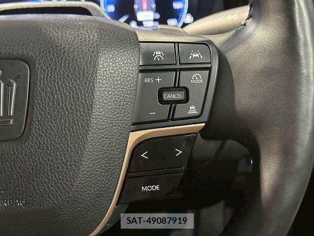 Toyota Crown Crossover 2023-03 7500031-13