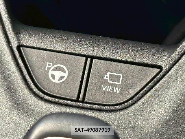 Toyota Crown Crossover 2023-03 7500031-5