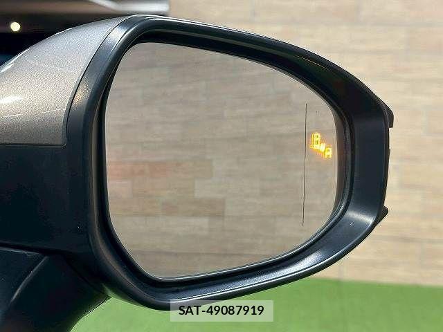 Toyota Crown Crossover 2023-03 7500031-7