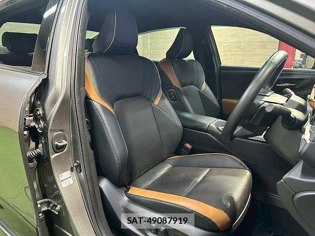 Toyota Crown Crossover 2023-03 7500031-8