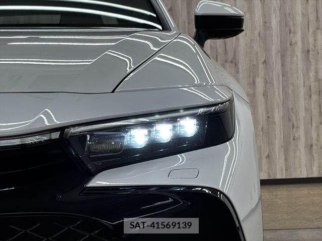 Toyota Crown Crossover 2023-09 7500035-10