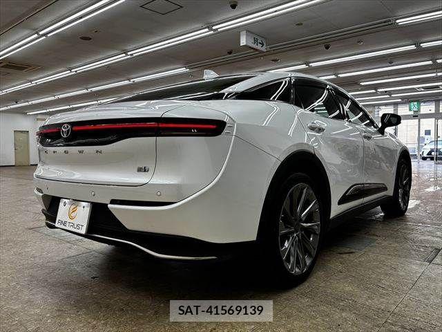 Toyota Crown Crossover 2023-09 7500035-16