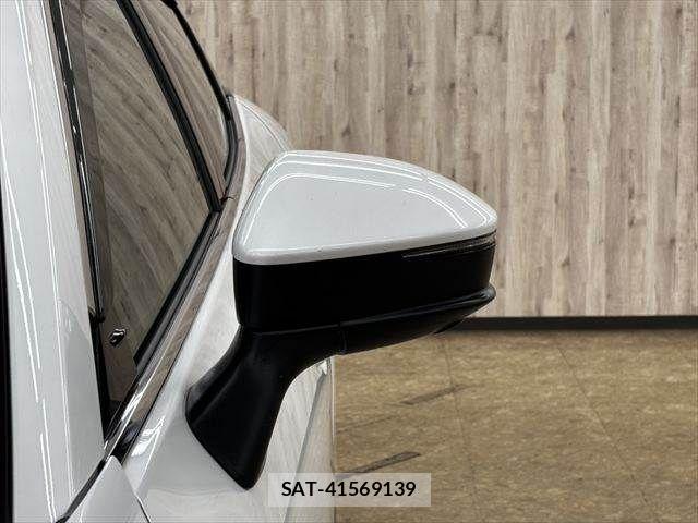 Toyota Crown Crossover 2023-09 7500035-21