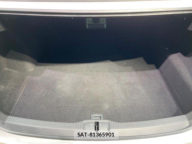 Toyota Crown Crossover 2023-02 7500026-9