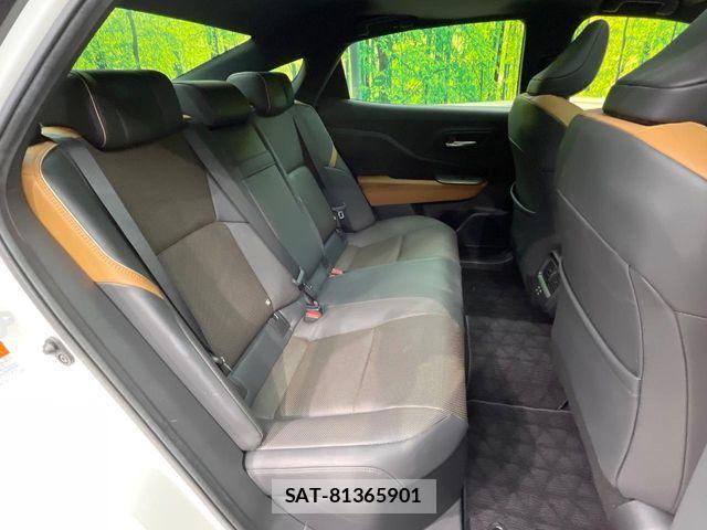 Toyota Crown Crossover 2023-02 7500026-8
