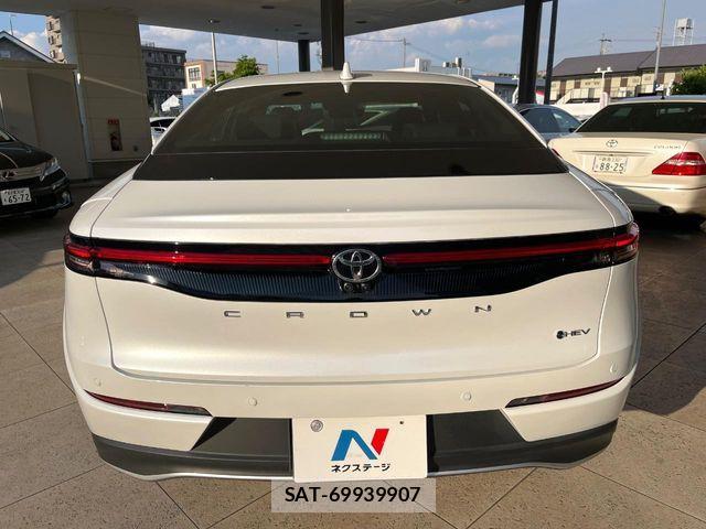 Toyota Crown Crossover 2024-08 7508403-14