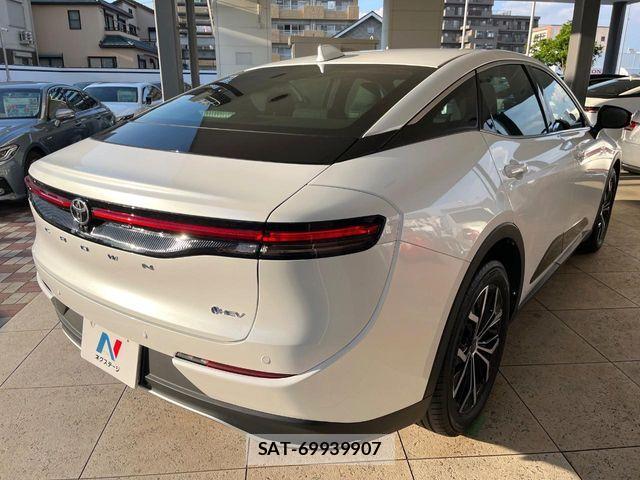 Toyota Crown Crossover 2024-08 7508403-16