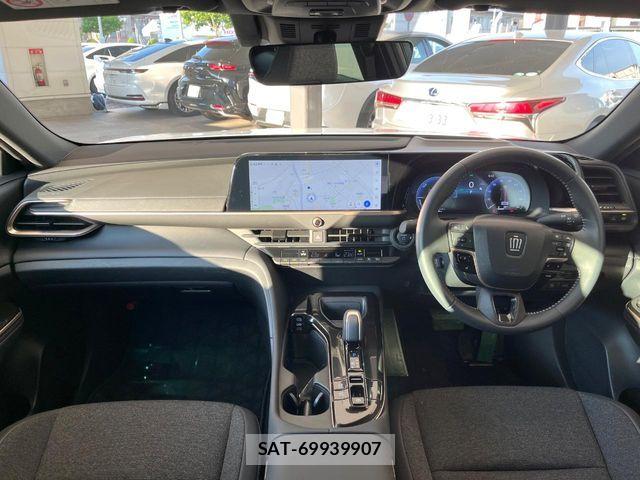 Toyota Crown Crossover 2024-08 7508403-1