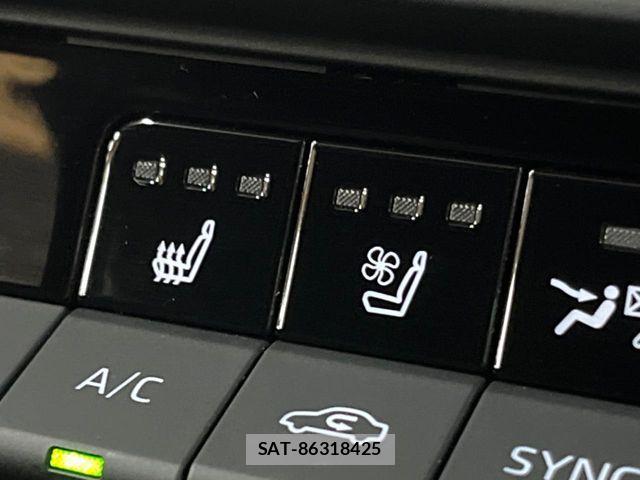 Toyota Crown Crossover 2022-11 7500033-5