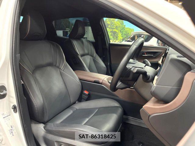 Toyota Crown Crossover 2022-11 7500033-7