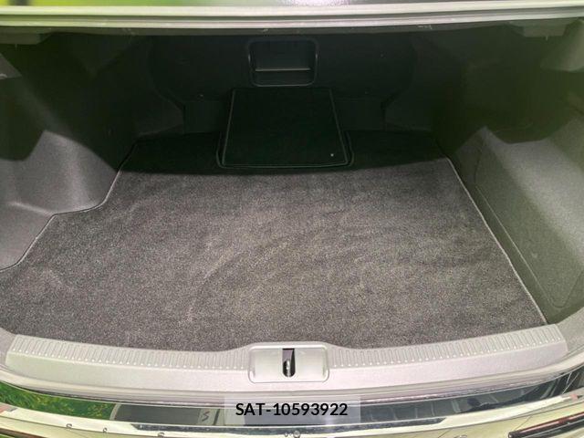 Toyota Crown Crossover 2023-10 7500028-9