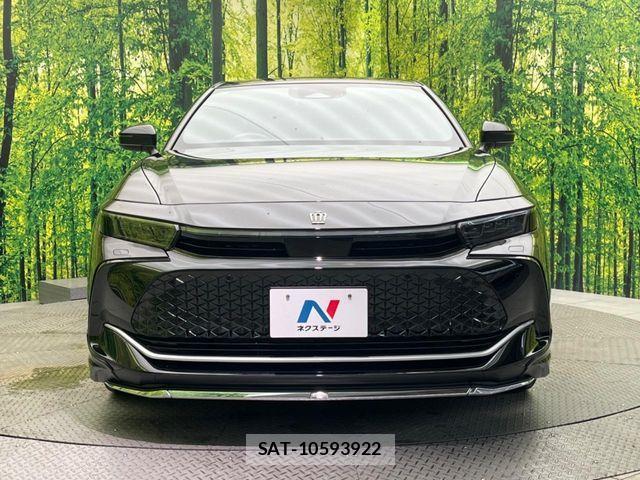 Toyota Crown Crossover 2023-10 7500028-13