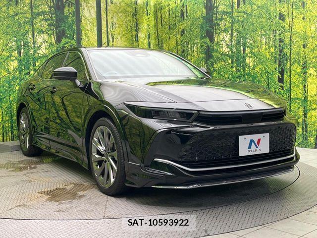 Toyota Crown Crossover 2023-10 7500028-15
