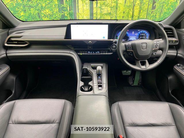 Toyota Crown Crossover 2023-10 7500028-1