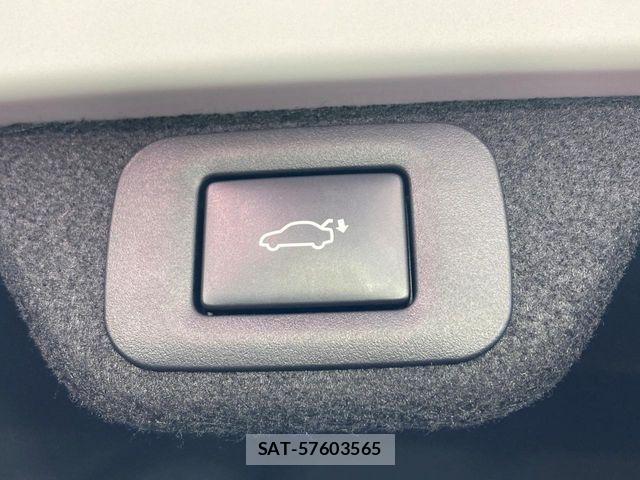 Toyota Crown Crossover 2023-06 7500030-7