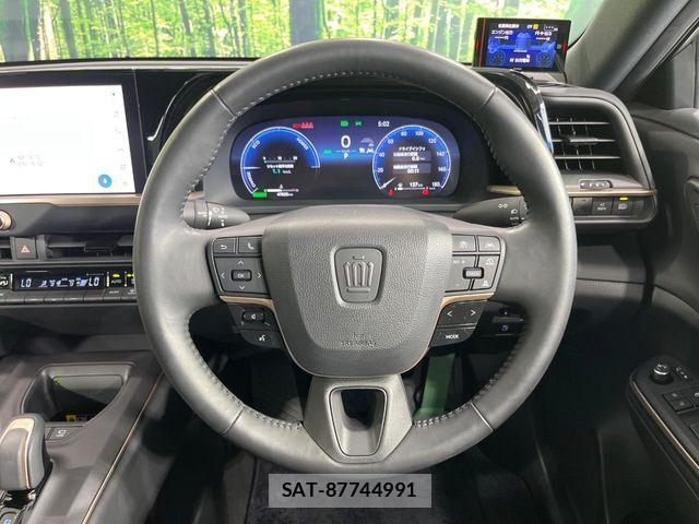 Toyota Crown Crossover 2023-03 7500032-10
