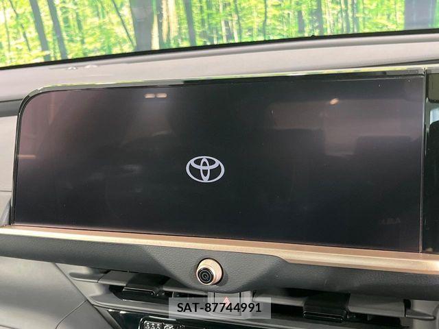 Toyota Crown Crossover 2023-03 7500032-2