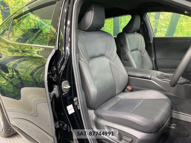 Toyota Crown Crossover 2023-03 7500032-7
