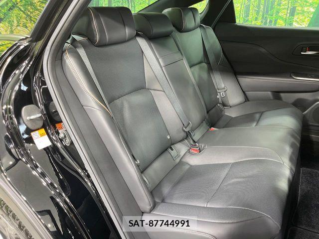 Toyota Crown Crossover 2023-03 7500032-8