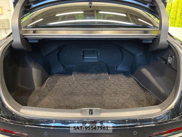 Toyota Crown Crossover 2023-02 7561970-9