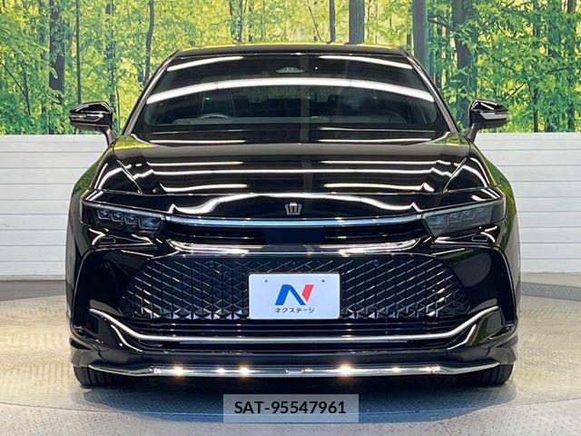 Toyota Crown Crossover 2023-02 7561970-12