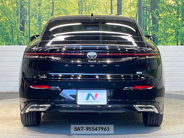 Toyota Crown Crossover 2023-02 7561970-13