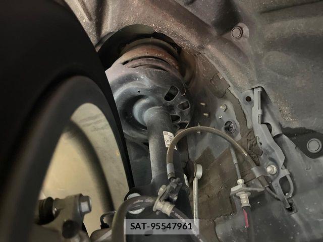 Toyota Crown Crossover 2023-02 7561970-18