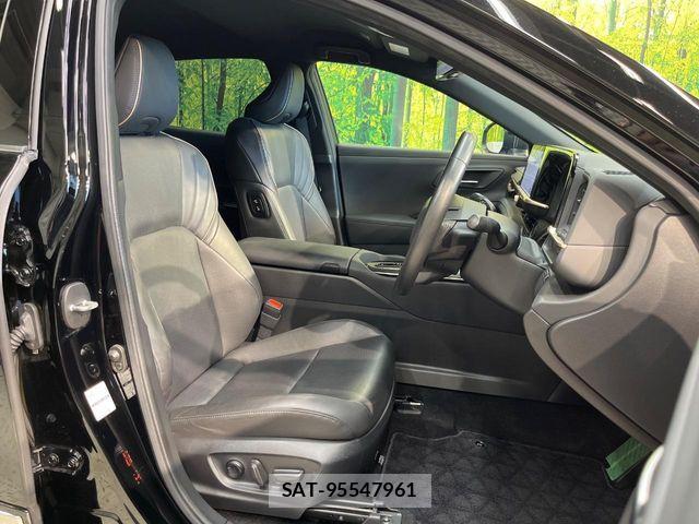 Toyota Crown Crossover 2023-02 7561970-7