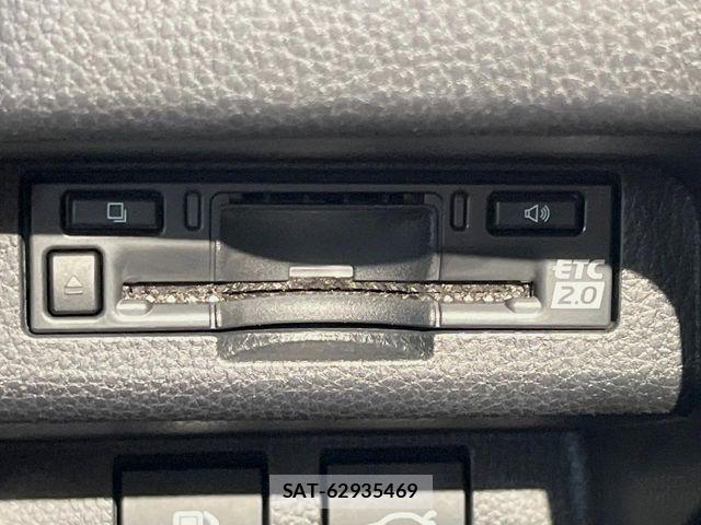 Toyota Crown Crossover 2023-03 7561971-9