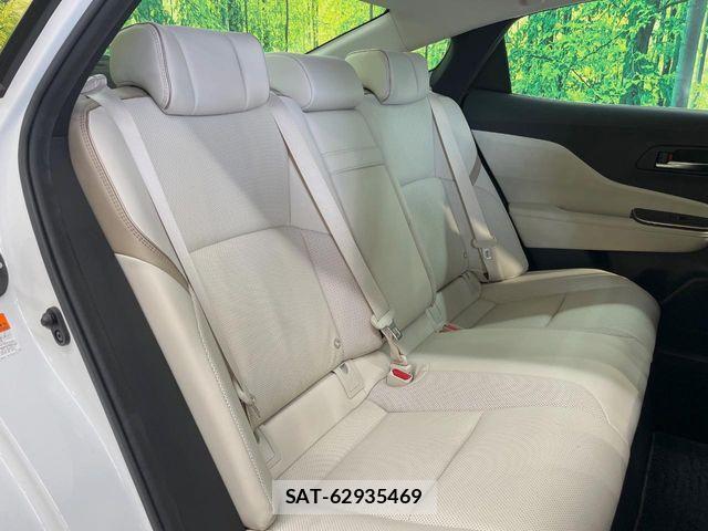 Toyota Crown Crossover 2023-03 7561971-11