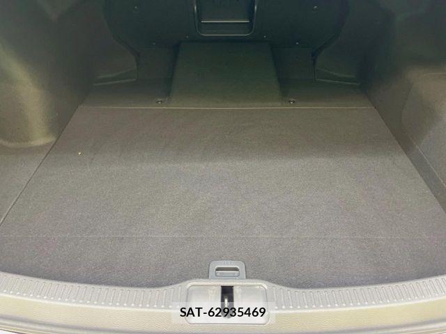 Toyota Crown Crossover 2023-03 7561971-12