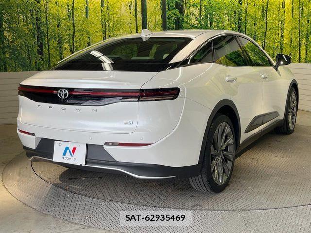 Toyota Crown Crossover 2023-03 7561971-18