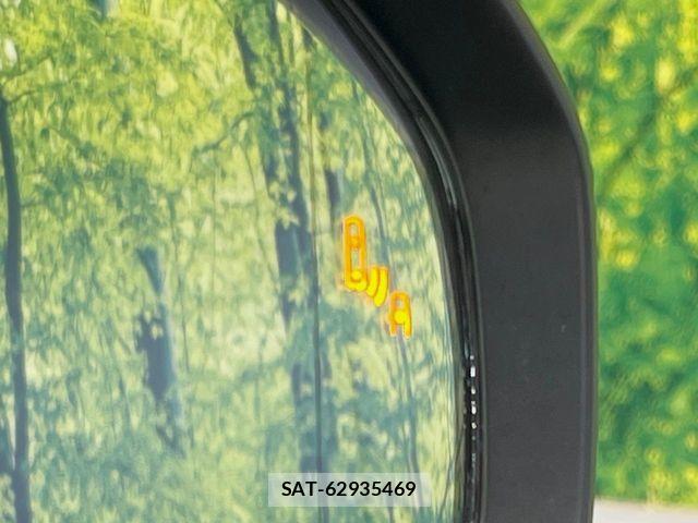 Toyota Crown Crossover 2023-03 7561971-5