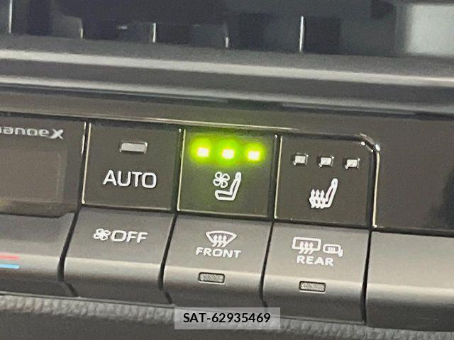 Toyota Crown Crossover 2023-03 7561971-7