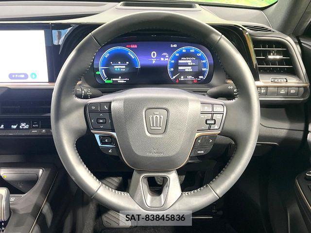Toyota Crown Crossover 2023-10 7561972-10