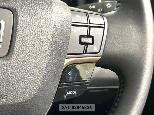 Toyota Crown Crossover 2023-10 7561972-4