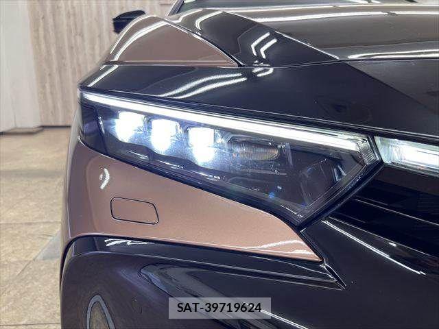 Toyota Crown Crossover 2023-03 7615767-26