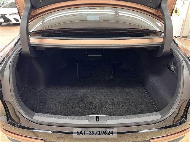 Toyota Crown Crossover 2023-03 7615767-8