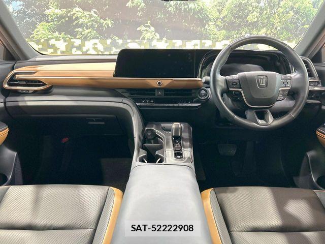 Toyota Crown Crossover 2023-09 7615750-1