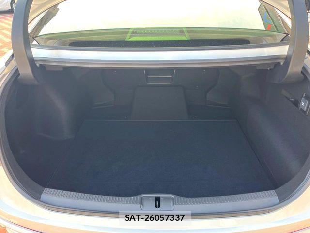 Toyota Crown Crossover 2023-02 7615757-9