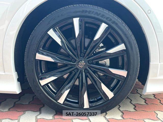 Toyota Crown Crossover 2023-02 7615757-12