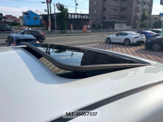 Toyota Crown Crossover 2023-02 7615757-2