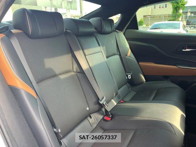 Toyota Crown Crossover 2023-02 7615757-8