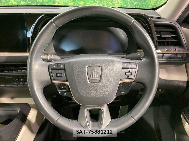 Toyota Crown Crossover 2023-04 7615764-9