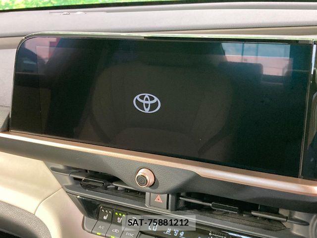 Toyota Crown Crossover 2023-04 7615764-2