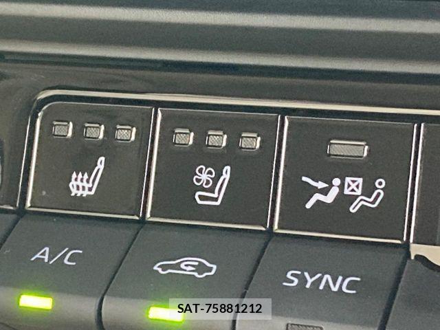 Toyota Crown Crossover 2023-04 7615764-5