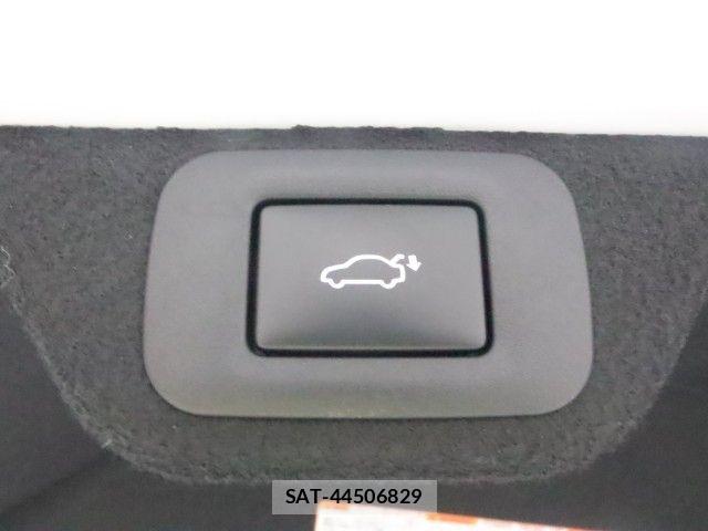 Toyota Crown Crossover 2024-02 7615758-14